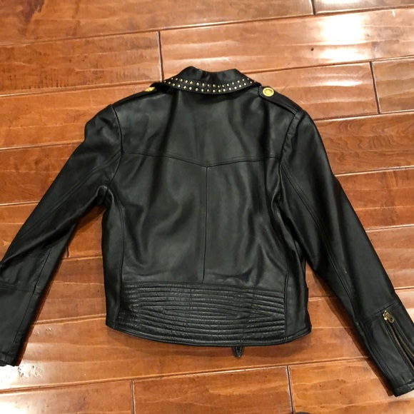 Faux leather jacket with gold details - Picture 5 of 6